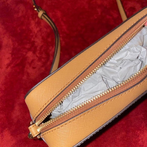 MK LIMITED SERIES CROSSBAG PURSE🤍 - Picture 6 of 7